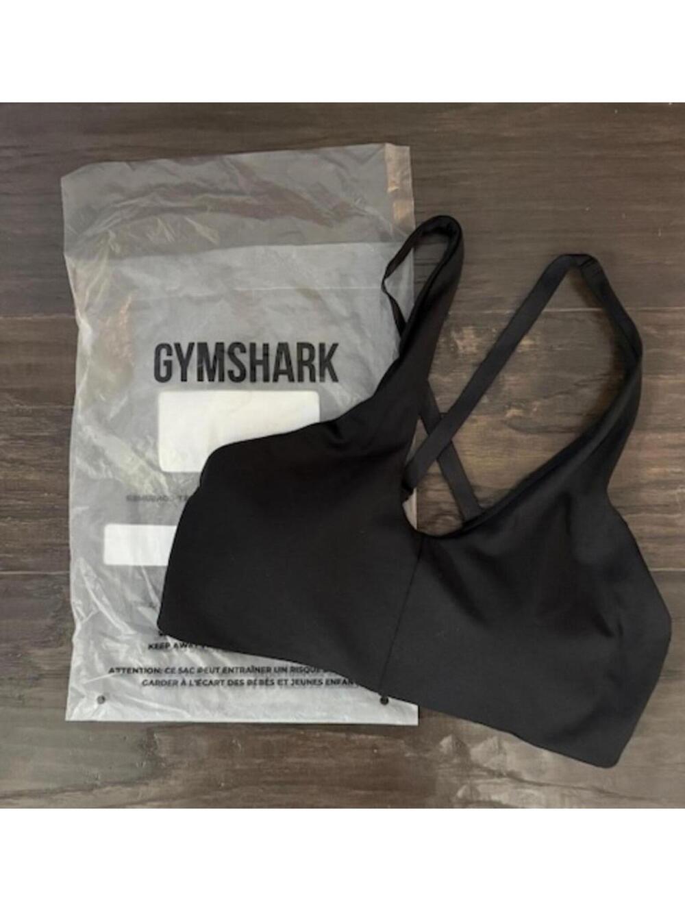 NWT Gymshark black cross-back adjustable strap sports bra